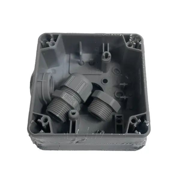 Socket outside single