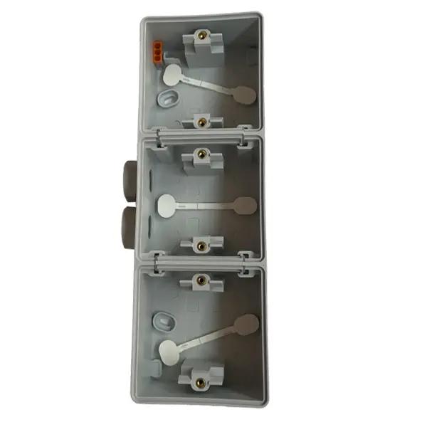 Triple horizontal surface mounting box