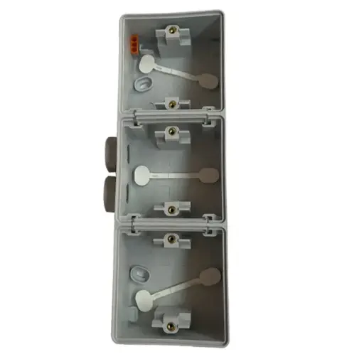 [A02456] Triple horizontal surface mounting box